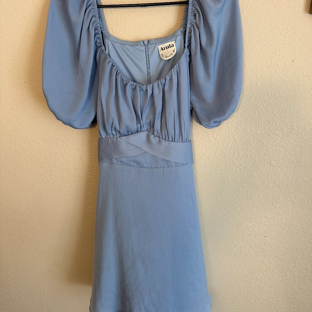 Women's mini dress with puff sleeves